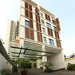 Glenwood Suites